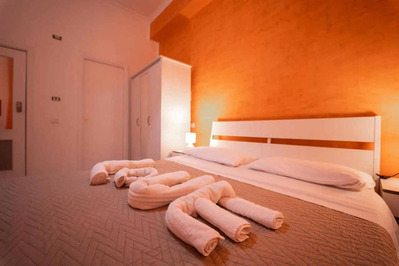O Vic' Stritt' Hotel Naples