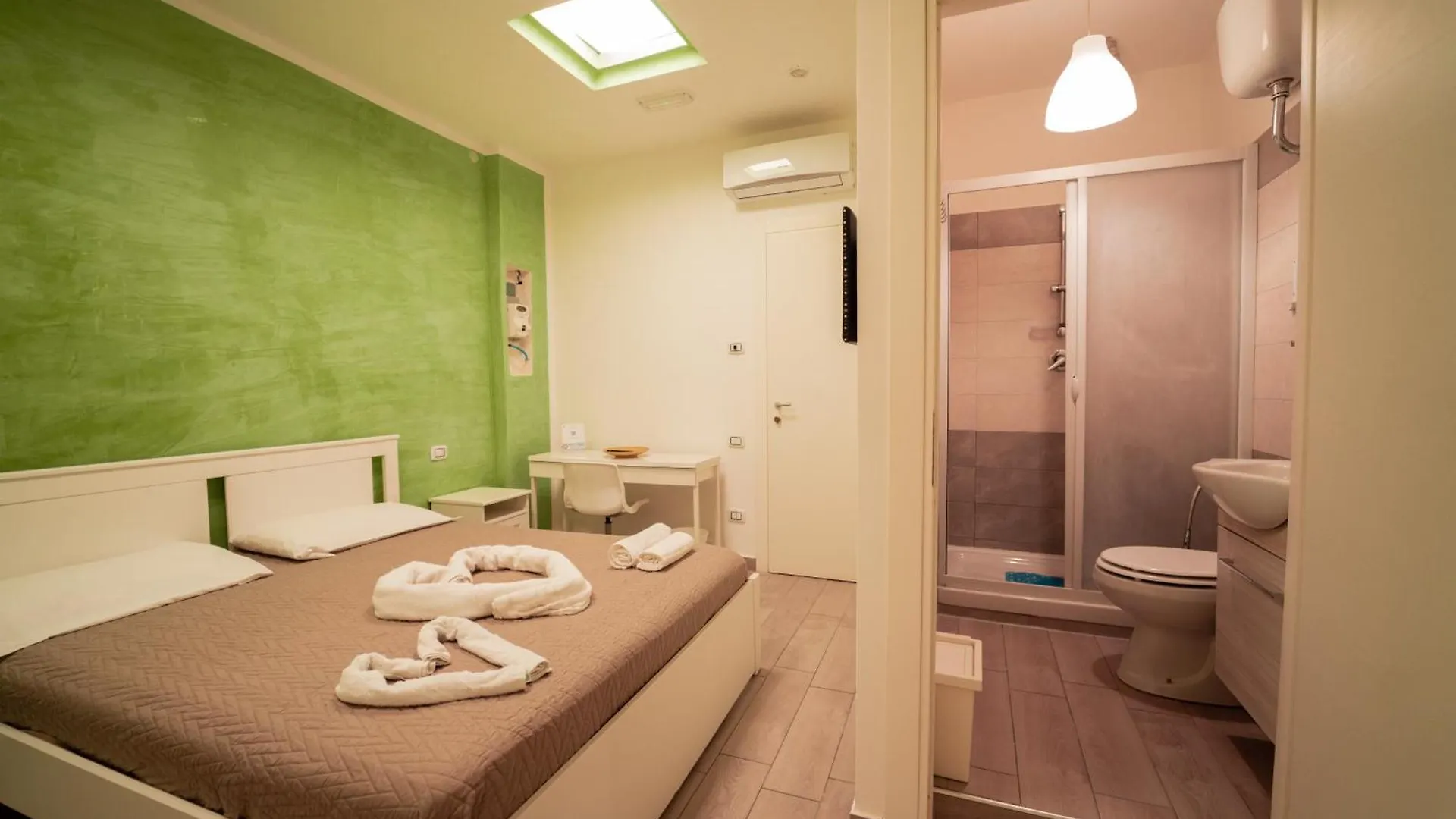 Guest house O Vic' Stritt' Hotel Naples