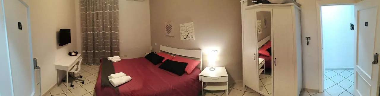 O Vic' Stritt' Hotel Naples 0*,  Italy
